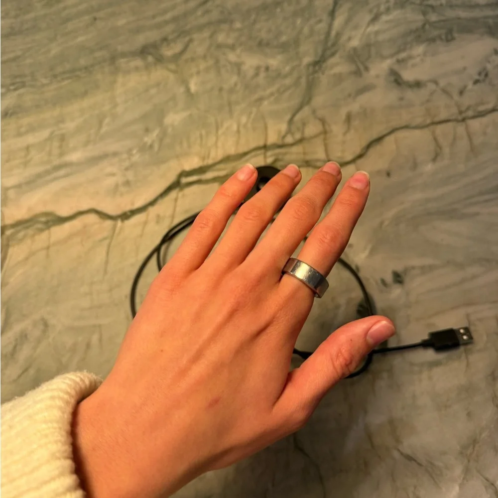 Oura Smart Ring - Sleek Silver